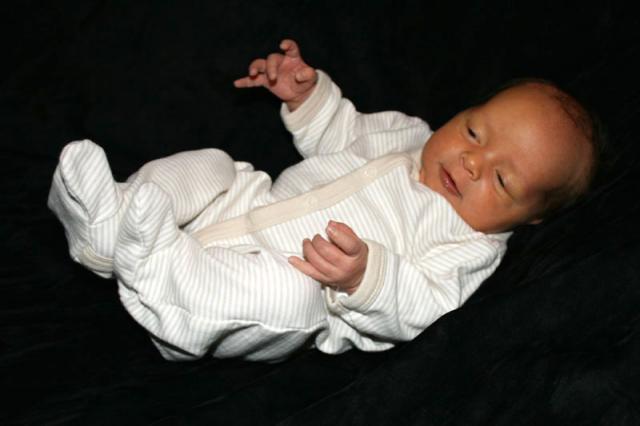 Oliver, One Month Old! - March 25, 2009