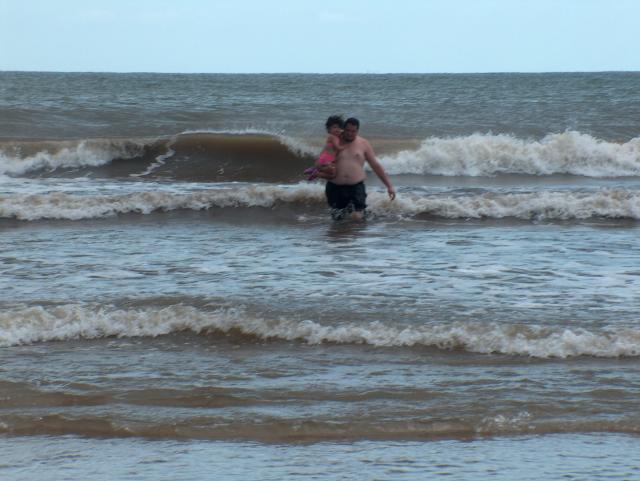 ...and coming back in just a few minutes later -- turns out Ana didn't like the waves much!