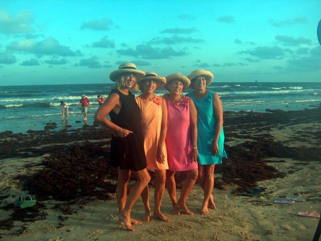 The Ya-Yas are all smiles!