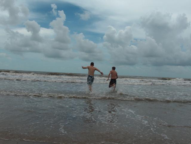 Race you to the waves!