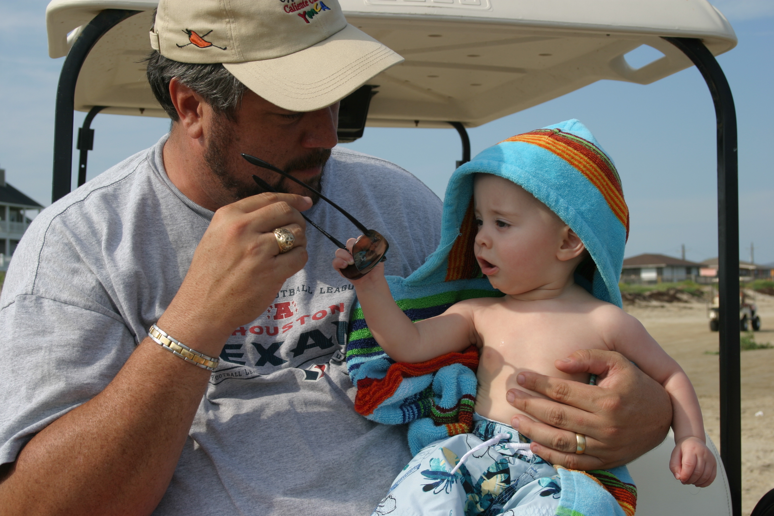 Ooohhh, Uncle Blake, I like your glasses!
