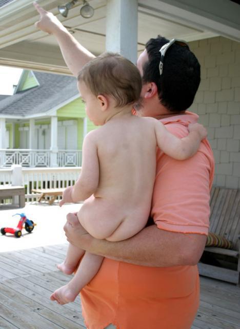 Naked kite watching!