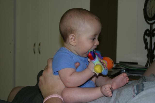 All chewing, all the time! ~ April 11, 2006