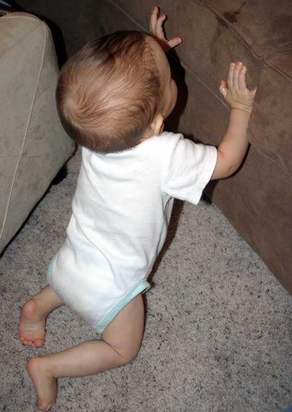 Discovering the couch ~ September 19, 2006