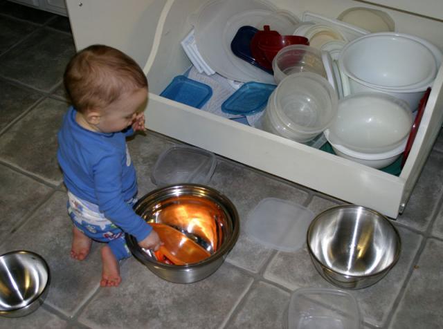 Tupperware makes great toys! ~ January 11, 2007