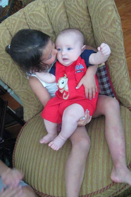 Gracie loves Ollie ~ July 4, 2009