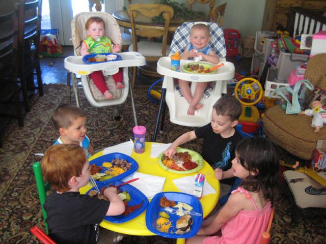 Lunch at Nanna's ~ May 29, 2009