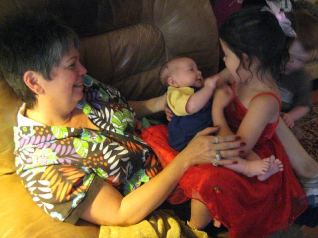 Nanna, Ollie & Gracie ~ May 30, 2009