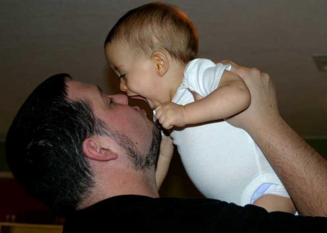 Kisses for Daddy ~ November 9, 2006