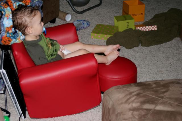 Kicking back like Daddy ~ October 22, 2007