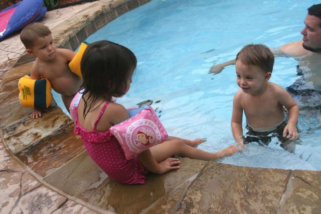 Come on in, Gracie! ~ September 3, 2007