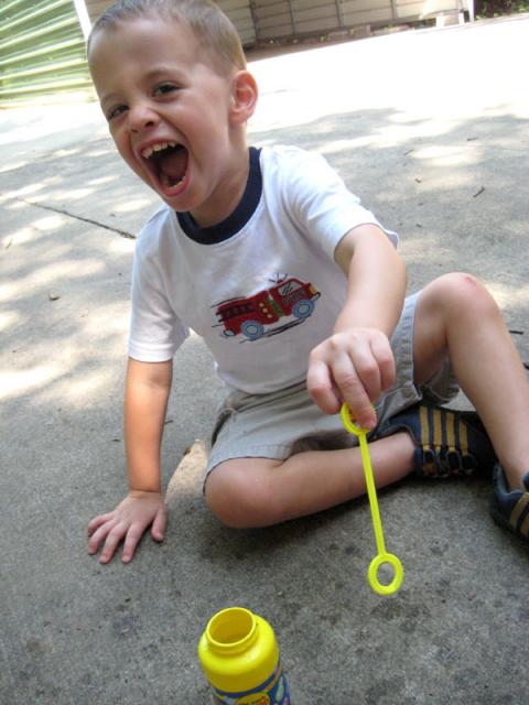 I love bubbles! ~ July 15, 2008