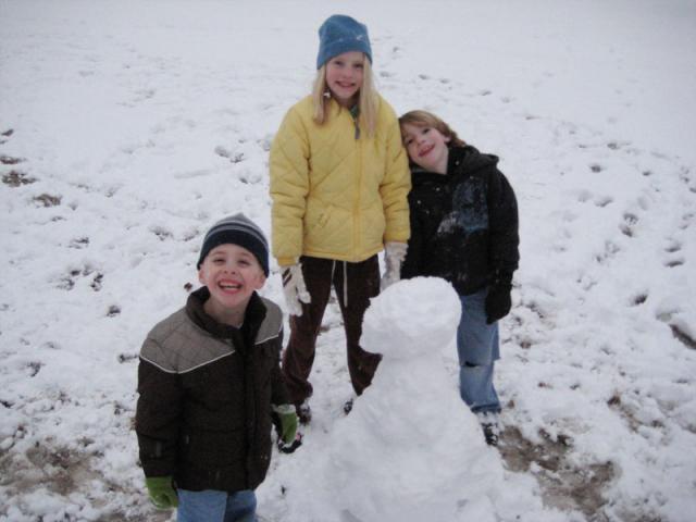 Snowman Building 101 with Avery and Noble ~ February 11, 2010