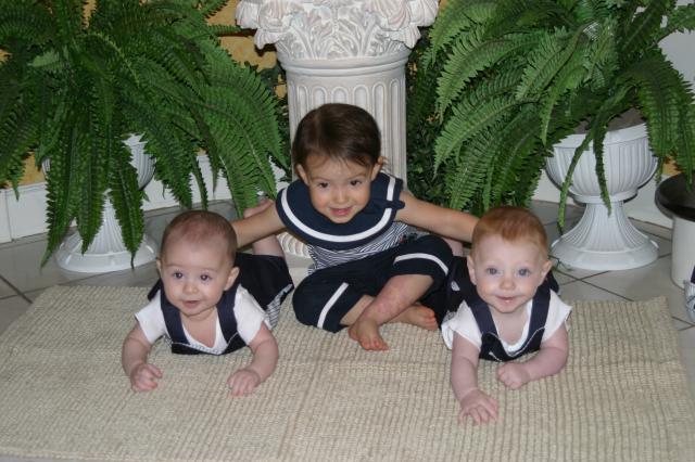 Wow, they're all looking the same (general) direction!