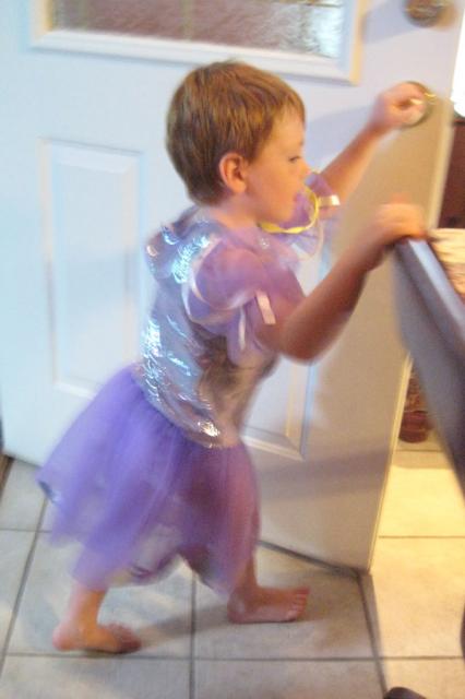 Gracie proves she will always be the queen of the cousins!