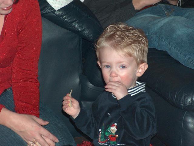 Logan & his Pringles