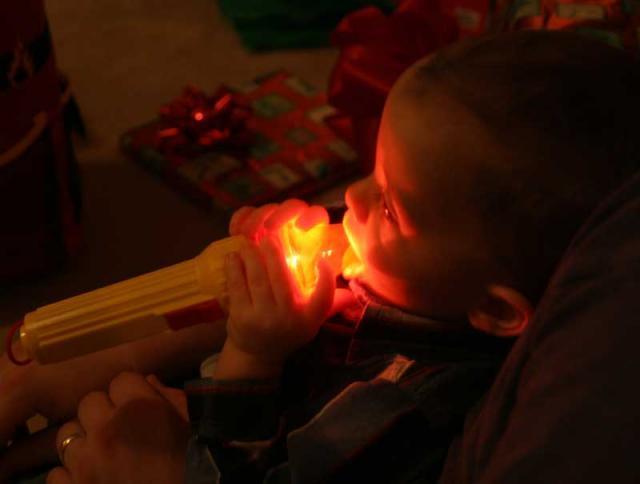 Mmmmm, this flashlight is yummy!