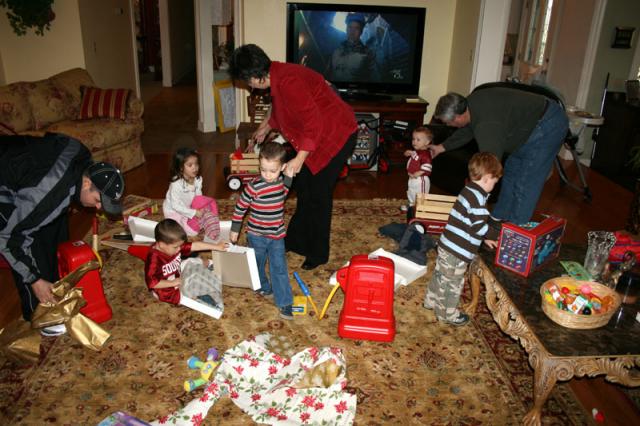 Cantrell Christmas chaos