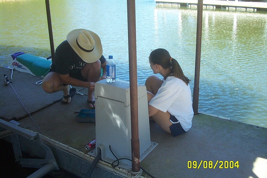 Kyle & Kelli Changing Bait