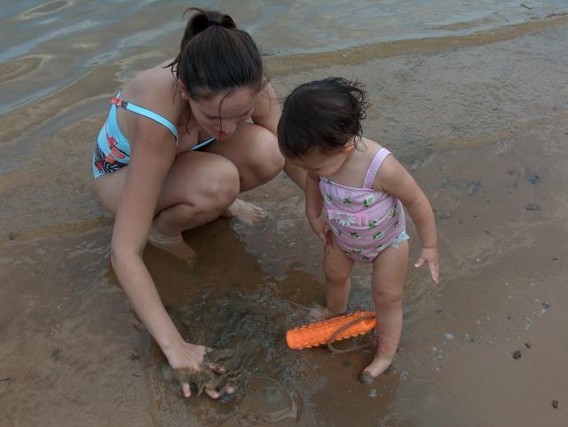 I want to play in the mud, too!