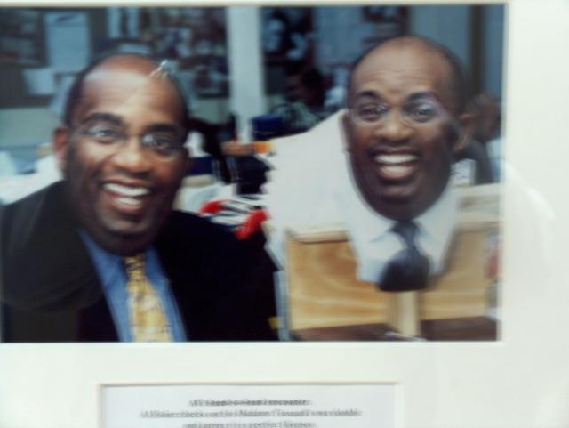 A bit blurry, but look at how alike the real Al looks compared to the wax one -- it's crazy!