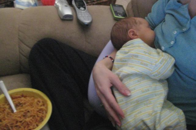 Ollie finishes his lunch and Mama gets to eat, too!