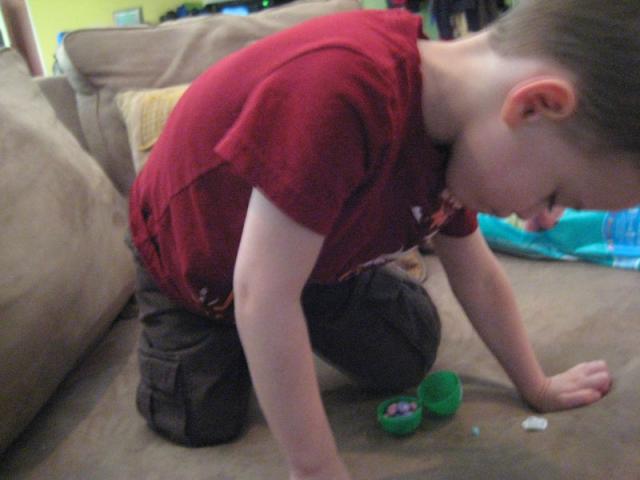 Look, there are M&Ms in there!