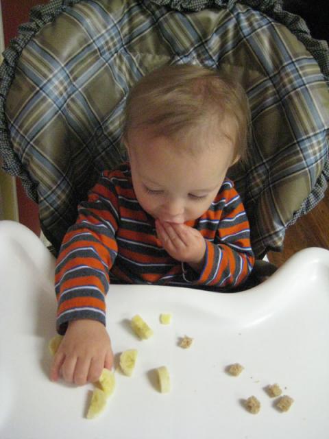 A little toast and bananas snack