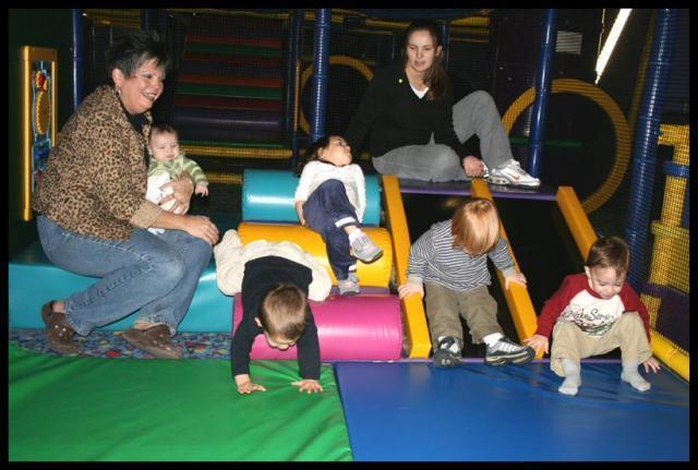 Pic of the Week ~ 12/2/07 (What happens when we try to take a Cantrell kids picture...)