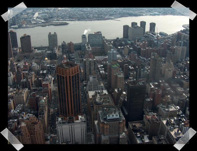 Pic of the Week ~ 1/16/05 (NYC from the Empire State Building)