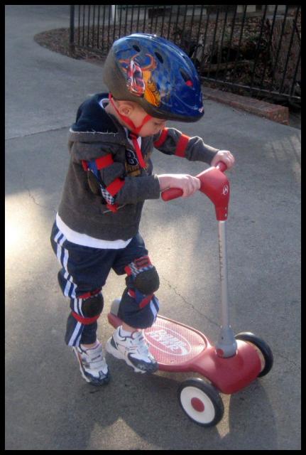 Pic of the Week ~ 1/18/09 (Scooter boy)