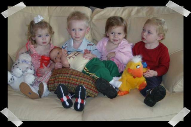 Pic of the Week ~ 3/12/06 (Cute cousins!)