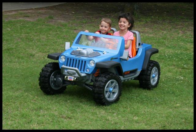 Pic of the Week ~ 5/25/08 (Sharing the JEEP!)