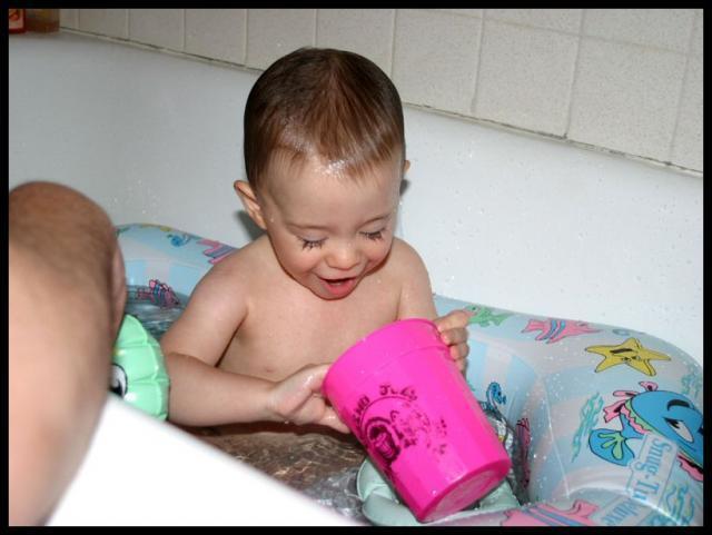 Pic of the Week ~ 5/6/07 (Bathtime!)