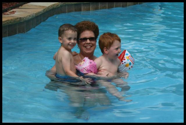 Pic of the Week ~ 6/1/08 (Fwimming with Aunt Janet)