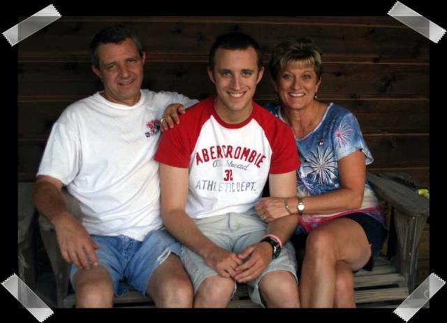 Pic of the Week ~ 9/10/06 (Dad, John, Mom)
