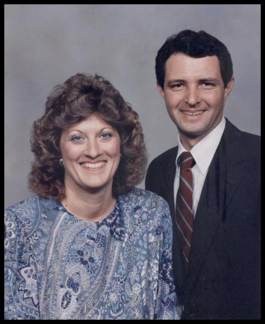 Pic of the Week ~ 9/30/07 (Happy 25th Anniversary to CoCo & Papa!)