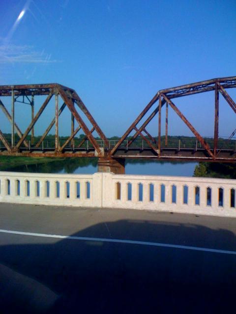 Crossing the Red River into Oklahoma, six hours of screaming down, two to go!