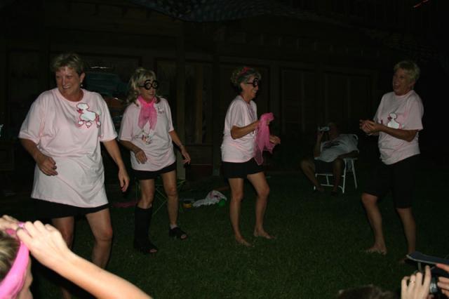 YaYas dancing the night away